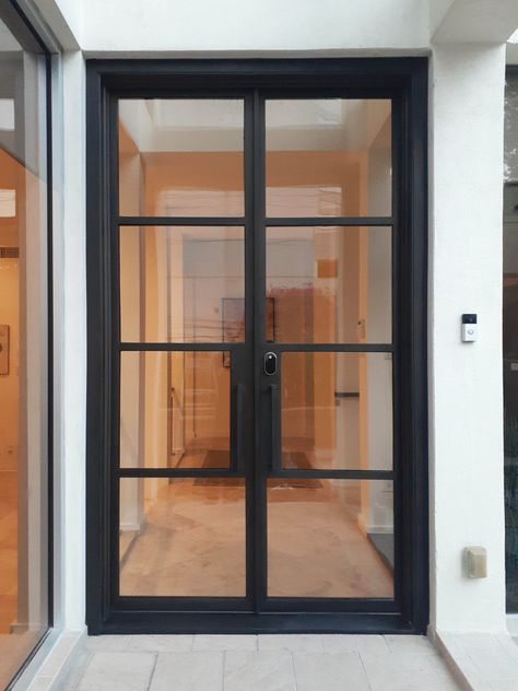 Modern Black French Doors Exterior Patio, Double Glass Doors Exterior, Modern Front Doors With Glass Panels, Unique Doors Interior, Glass Entry Door, Gates Ideas, Glass Entrance Doors, Doors Garden, Sas Entree