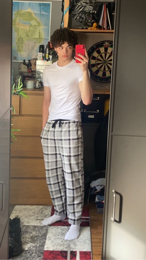 plaid pyjama pants outfit Boys Pyjamas Outfit, Men At Home Outfit, Guy In Pjs, Mens Pjs Aesthetic, Pyjamas Aesthetic Men, Men Pajamas Aesthetic, Guy Pjs, Male Pajamas Aesthetic, Plaid Pj Pants Outfit