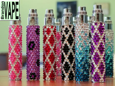 Blinged Out Battery, Bedazzled Battery Pen, Bedazzled Battery, Doobie Den, Bedazzled Stuff, Bling Ideas, Rhinestone Projects, Pretty Pens, Letter Jewelry