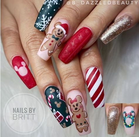 Winter Nail 2023, Disney Christmas Nails, Disneyland Nails, Nail Polish Art Designs, Christmas Press On Nails, Cruise Nails, Disney Acrylic Nails, Minnie Mouse Nails, Nail 2023