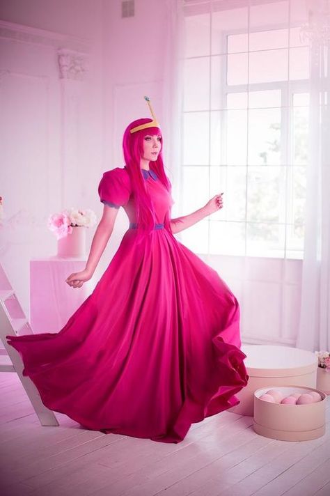 Princess Bubblegum Outfits, Princess Bubblegum Costume, Bubblegum Costume, Princess Bubblegum Costumes, Bubblegum Cosplay, Princess Bubblegum Cosplay, Adventure Time Cosplay, Creative Cosplay, Fran Bow