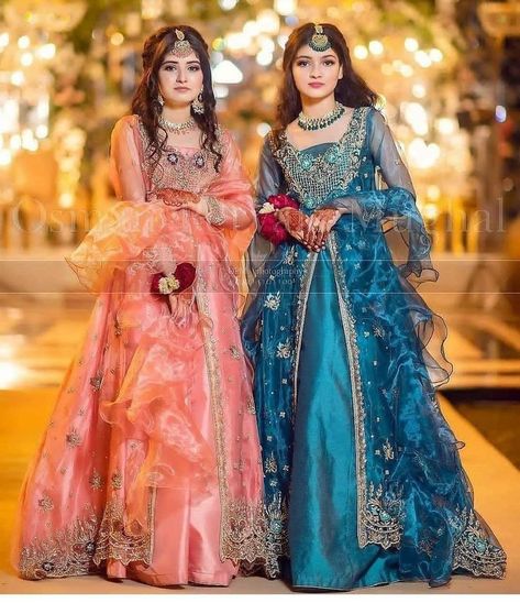 Gown Maxi Dress Pakistani, Bridle Dress Pakistani Barat, Pakistani Gowns Party Wear, Pakistani Women Dresses, Bridal Dresses Pakistan, Stylish Short Dresses, Pakistani Dresses Casual, Pakistani Fashion Party Wear, Beautiful Pakistani Dresses