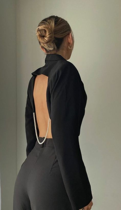 Backless Jacket, Backless Blazer, Women Blazer, Aesthetic Fits, Blazer Designs, Clothes Style, Fashion Killa, Blazers For Women, Aesthetic Fashion