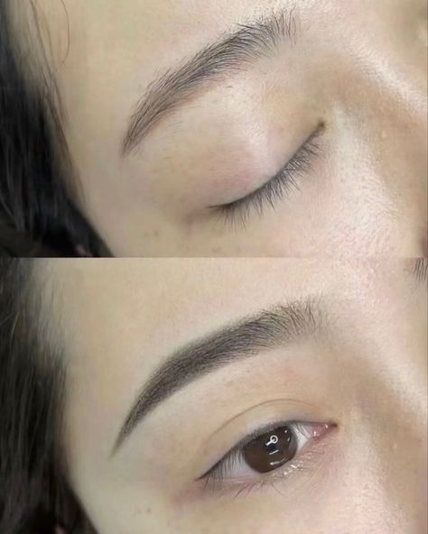 Why are my eyebrows turning red? This is due to the pigment sitting underneath the epidermis, but nevertheless your brows shouldn’t turn red. If you have red brows, you can still save your brows by going through a color correction procedure. #pmu #pmuartist #permanentmakeup #beauty #microblading #microblading #microbladingtoronto #microbladingnewmarket #microbladingcanada #newmarketbrows #browlamination #auroramicroblading #browsmicroblading #pmubrows #brows #browartist #torontomicroblading... Sulam Alis, Makeup Eyebrows, Permanent Makeup Eyebrows, Brow Artist, Turning Red, Brow Lamination, Microblading Eyebrows, Permanent Makeup, Color Correction