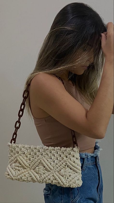 Stunning gorgeous crochet 🧶 ladies bags hand bags purse pattern Aesthetic Baguette, Crochet Hand Bags, Ootd Aesthetic, Purse Pattern, Ladies Bags, Baguette Bag, Purse Patterns, Handmade Bags, Hand Bags