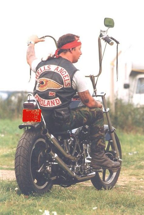 Hells Angels England - #hellsangels #hamc Hells Angels Mc, Harley Davidson Custom Bike, Biker Photos, Motorcycle Gang, Military Aesthetic, Biker Clubs, Biker Gang, Biker Outfit, Harley Bikes