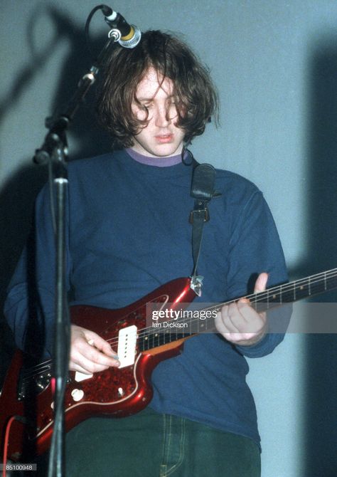 https://media.gettyimages.com/photos/photo-of-my-bloody-valentine-and-kevin-shields-kevin-shields-on-picture-id85100948?s=2048x2048 Kevin Shields, Performing On Stage, On Stage, Getty Images, Guitar