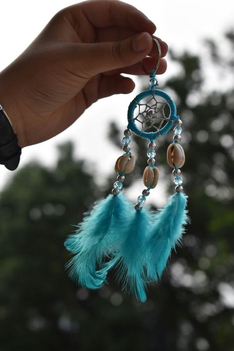 Dream Catcher For Car, Dream Catcher Keychain, Dream Catcher Patterns, Dream Catcher Decor, Dream Catcher White, Dream Catcher Art, Diy Fabric Jewellery, Small Dream Catcher, Dream Catcher Craft