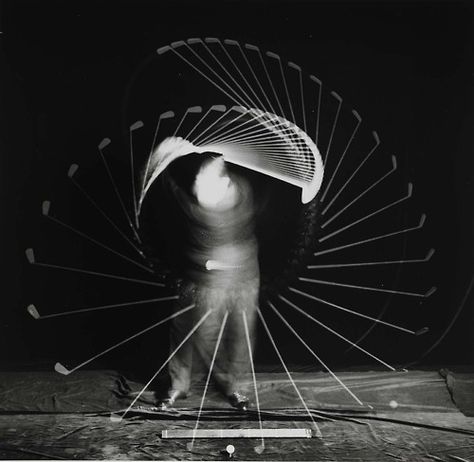 Strobe photography of Bobby Jones swinging a golf club by Harold E. Edgerton, 1938 Harold Edgerton, Golf Course Photography, Golf Photography, Best Golf Clubs, Golf R, Perfect Golf, Golf Player, Golf Lessons, Golf Gloves