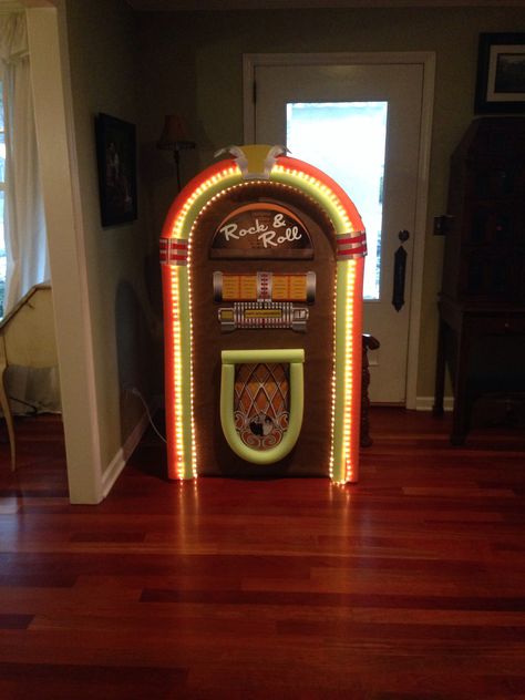 Diy Jukebox Prop Cardboard Boxes, Cardboard Jukebox Diy, Diy Jukebox Prop, Styrofoam Insulation, Fifties Party, 50s Theme Parties, Sock Hop Party, Rope Lighting, Diner Party