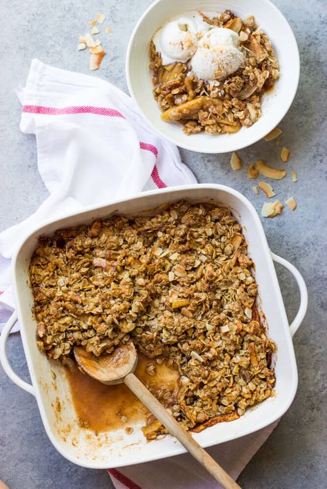 Apple Crisp with Coconut Oil and Honey - Little Broken Walnut Topping, Apple Crisp Pie, Gerd Recipes, Society Art, Coconut Benefits, Pie Crumble, Fruit Crisp, Crisp Apple, Guilt Free Dessert