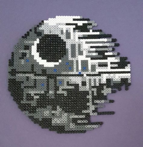 Hama Beads Patterns Star Wars, Star Wars Bead Pattern, Starwars Perler Bead Patterns, Star Wars Perler Bead Patterns, Star Perler, Star Wars Perler Beads, Perler Beads Art, Star Wars Cross Stitch, Perler Beads Ideas