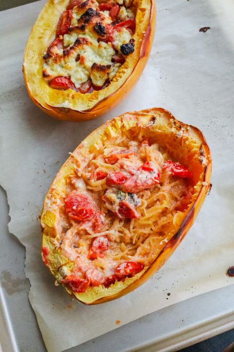 Baked Boursin Spaghetti Squash - Layers of Happiness Baked Boursin, Baked Spaghetti Squash, Boursin Cheese, Feta Pasta, Quick And Easy Appetizers, Spaghetti Squash Recipes, Veggie Sandwich, Peach Recipe, Cheese Flavor