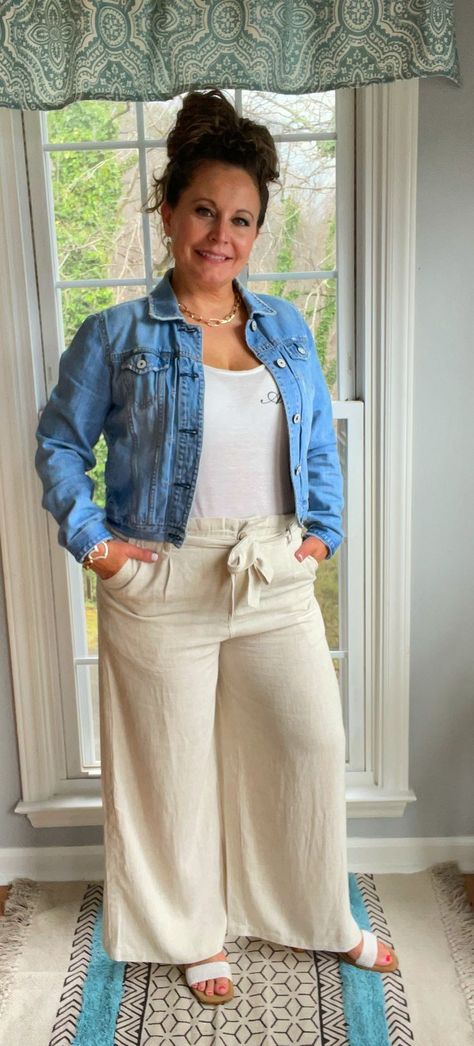 Linen Wide Leg Pants in 2022 | Wide leg linen pants, Wide leg pants, Wide leg Loose Leg Pants Outfit, Linen Pants Plus Size Outfits, Women Linen Pants Outfit, Linen Wide Leg Pants Outfits, Wide Leg Capri Outfit, Linen Pants Outfit Plus Size, Plus Size Linen Pants Outfit, Beige Wide Leg Pants Outfit, Wide Leg Pants Outfit Plus Size