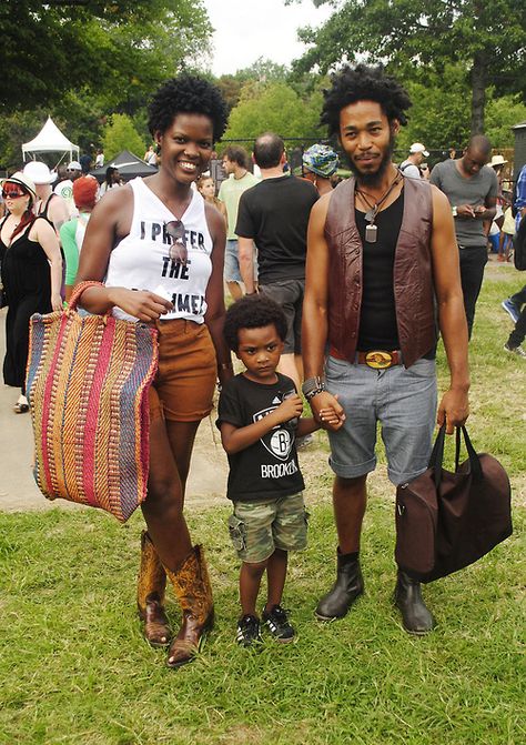 afro-punk music festival street fashion | JulianAli.biz Freeform Afro, Afro Female, Afro Punk Fashion, Black Hipster, Look Festival, Afro Style, Afro Punk, We Are The World, Black Families