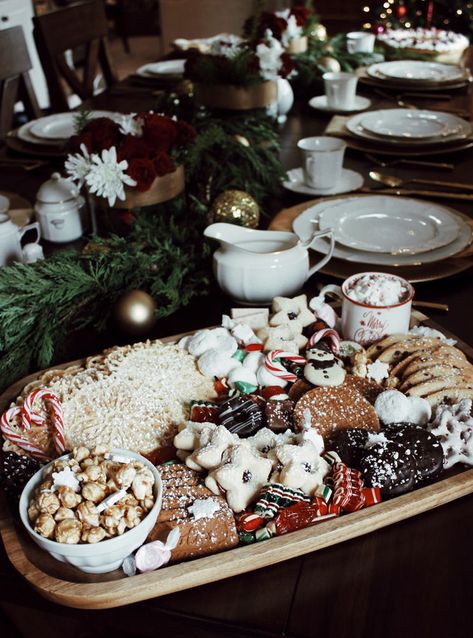 Traditions For Christmas, Winter Tea Party, Christmas Afternoon Tea, Halloween Dinner Party, Christmas Aesthetics, Glam Halloween, Christmas Tea Party, Winter Aesthetics, English Christmas