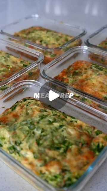 Leslie Vallecillo on Instagram: "MEAL PREP DETAILS - CLICK HERE ‼️  🚨 SAVE these recipes for later!  MEAL PREP VOL 2 COOKBOOK NOW IN BIO 📘  *All items used in this video can be found under my Amazon storefront*  BREAKFAST: Single Serve Egg Bakes [50P, 51C, 34F / 687 CAL]  *This recipe yields 5 servings. Macros are calculated per 1 serving*  Ingredients: 5 cups hash browns 10 whole eggs 25 egg whites 10 small pre-cooked chicken sausages, sliced into rounds 10 tbsp Mexican blend cheese 2 bell peppers, diced 1 cup chopped spinach  Preheat your oven to 400°F. In a large bowl, whisk together the whole eggs & egg whites. Add 1 cup of hash browns, 2 sliced pre-cooked chicken sausages, 1/4 cup chopped bell pepper, & 1/4 cup chopped spinach to each of your bowls. Pour the egg mixture evenly into Indian Simmer Sauce, Egg Bakes, Chicken Sausages, Pre Cooked Chicken, Rice Ingredients, Cooked Chicken, Hash Browns, Chopped Spinach, Amazon Storefront