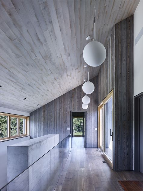 Hamptons Farmhouse, House In The Hamptons, Architecture Instagram, Ceiling Cladding, Interior Cladding, Modern Barn House, Hallway Designs, Hallway Design, Modern Hallway