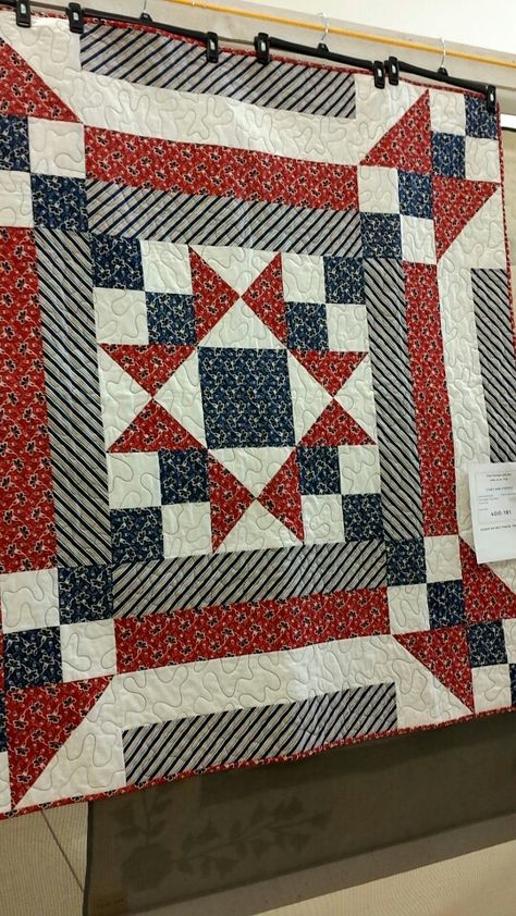 Americana Qov Quilts, Valor Quilts, Heritage Quilt, Americana Quilt, American Flag Quilt, Quilting Digest, Colorful Quilt, Flag Quilt, Blue Quilt