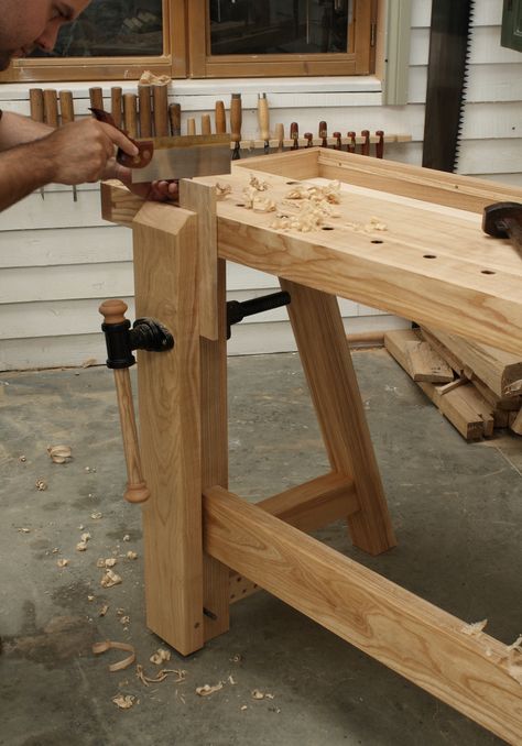 Creative Woodworking Ideas, Wooden Workbench, Woodworking Bench Vise, Workbench Designs, Woodworking Vise, Creative Woodworking, Woodworking Bench Plans, Unique Woodworking, Woodworking Patterns