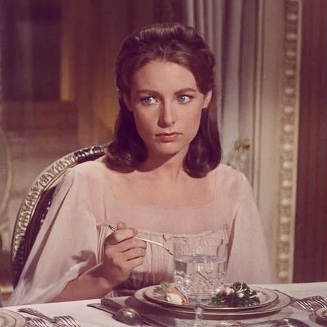 Liesl Von Trapp, Sound Of Music Movie, 1960s Movies, Oz Movie, Classic Aesthetic, Julie Andrews, The Best Films, Old Hollywood Glamour, Music Icon