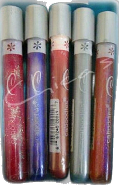 2000s Lip Gloss, Early 2000s Makeup, 90’s Makeup, Purple Lip Gloss, No Ordinary Girl, Y2k Photos, Coco Chanel Mademoiselle, Candy Lips, 90s Memories