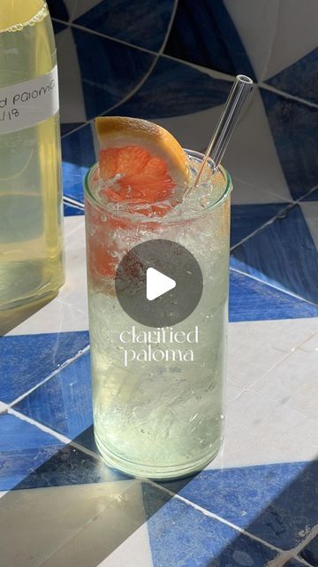 Colette’s Cocktails on Instagram: "the clarified paloma 🍊🧊🍈 this recipe makes about 6-8 cocktails!!

stir together:
2.5 cups grapefruit juice
2.5 cups tequila 
1 cup lime juice
3/4 cup agave
pour this cocktail into 1.5 cups whole milk (make sure to pour into the milk!! not the other way around!!!!)
cover and let curdle for 1-5 hours 

strain through coffee filter or cheese cloth (I used cheese cloth and i think a coffee filter works better for this so I recommend that if you have it!)
this is going to take a long time to strain through. mine took about 6 hours. 

bottle and store in the fridge. this will last months!!!

serve over clear crushed ice and top with club soda. garnish with a grapefruit slice and enjoy!!!!

#clarifiedcocktails #clarifiedpaloma #clarifiedmargarita #paloma #mar Grapefruit Slice, Holiday Dinners, Mexican Foods, Club Soda, Grapefruit Juice, Crushed Ice, Coffee Filter, Whole Milk, Holiday Dinner