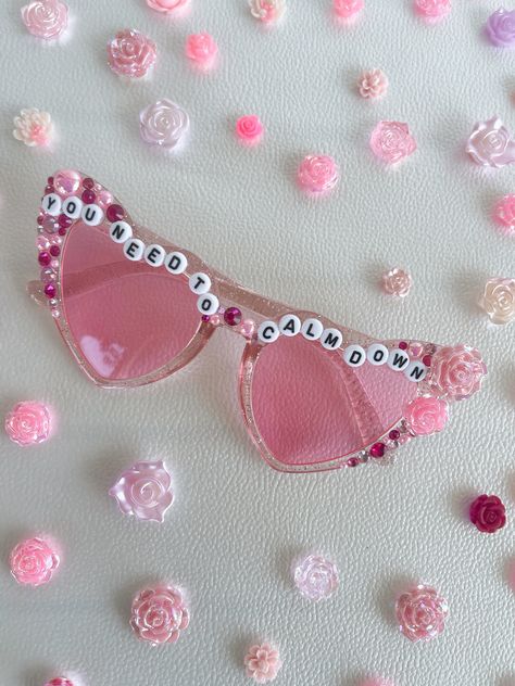 Eras Concert Outfit, Taylor Swift Sunglasses, Pink Era, Diy Sunglasses, Eras Outfit, Beaded Sunglasses, Eras Tour Outfit, Taylor Outfits, Taylor Swift Party