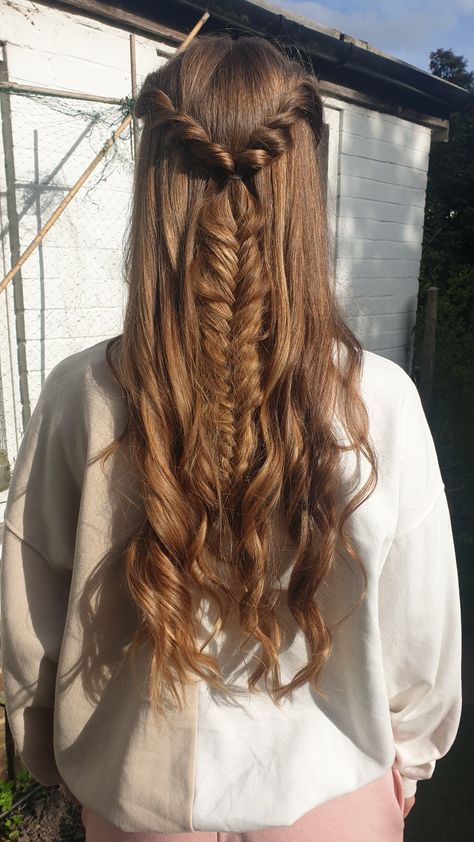 Scottish Hair Color, Scottish Braids, Marlena Aesthetic, Celtic Braids Hair, Braided Long Hairstyles, Scottish Hair, Set Hairstyles, Elven Hairstyles, Musical Hair