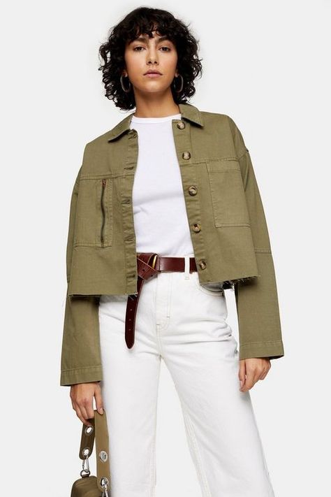 Khaki Jacket Outfit, Cropped Jacket Outfit, Cropped Shacket, Shacket Outfit, Green Denim Jacket, Jacket Outfit Women, Outfit Inspiration Women, Utility Shirt, Khaki Jacket