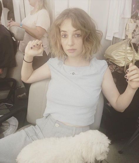 Robin Buckley, Maya Hawke, Stranger Things, Behind The Scenes, White