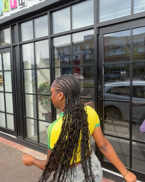 X-small feed ins dump 😍 🚮 Style: x-small feed in braids + detailed design+ boho curls Aka “Alicia keys braids” Stylist: @braidzbrazy dm to book . . . . . . . . . . . #braids #feedinbraids #stitchbraids #aliciakeysbraids #freestylestitchbraids #bohobraids #bohofeedinsbraids #summerhairinspo #braidsbirmingham #birminghambraider #beautystudio #birminghamstylist #hairsalon #birminghamsalon Feed In Boho Braids, Alicia Keys Braids With Curls, Keys Braids, Small Feed In Braids, Boho Curls, Alicia Keys Braids, Feed Ins, Feed In Braids, Stitch Braids