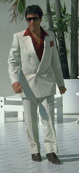 Tony Montana Style Scarface Poster, Montana Style, Scarface Movie, Mafia Gangster, Gangster Movies, Friends Hair, Tony Montana, Little Shop Of Horrors, White Suit