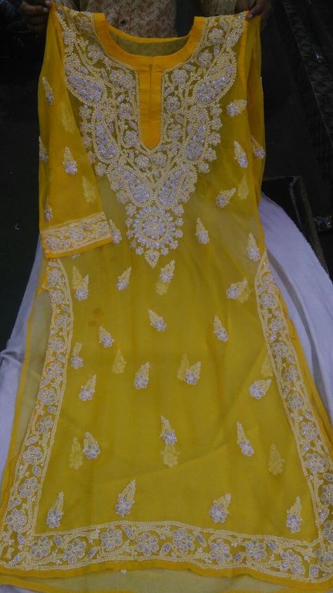 Georgette gotta patti Chikankari in beautiful yellow Yellow Chikankari Kurta With Jeans, Yellow Kurti With Jeans, Yellow Chikankari Suit, Yellow Chikankari Kurti, Kurti Back Neck Designs, Lucknowi Suits, Kurti With Jeans, Kurti Pattern, Yellow Kurti