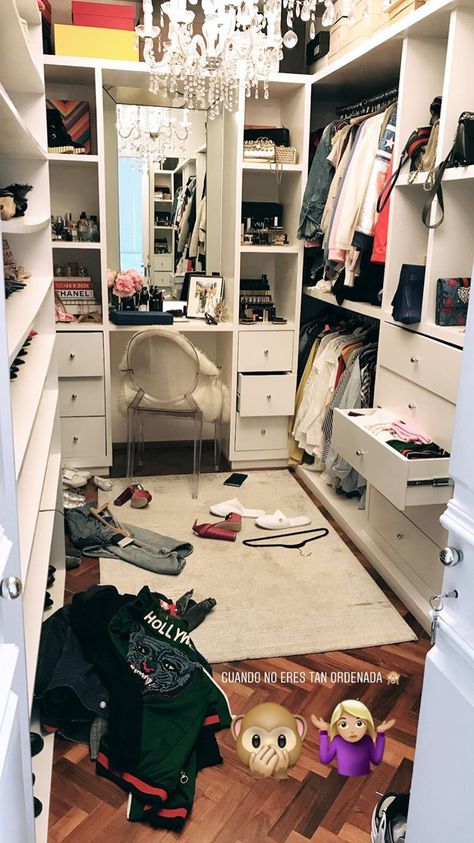 Big Closet With Vanity, Closet And Vanity Room Ideas, Vanity Inside Closet, Vanity In Closet, Closet Vanity Ideas, Vanity Closet Ideas, Cozy Closet, Closet Vanity, Dream Closet Design