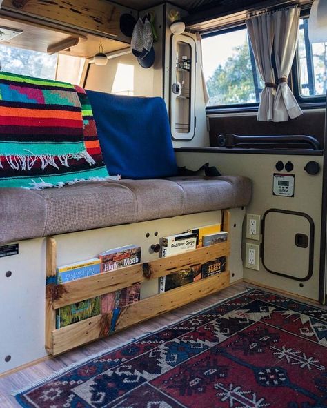 Rustic wood accents. I like this idea for book storage. Vw T3 Camper, 100 Subscribers, T3 Vw, Kombi Motorhome, Van Storage, Camping Diy, Kombi Home, Van Life Diy, Combi Vw