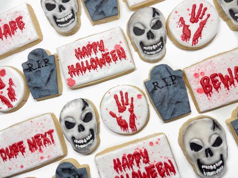 Creepy skull, tombstone, bloody handprints and messages sugar cookies! Blood splatter sugar cookies. Tombstone Cookies, Horror Cookies, Halloween Sugar Cookies Decorated, Ghouls Night, Creepy Skull, Halloween Cookies Decorated, Halloween Sugar Cookies, Blood Splatter, Cookies Decorated