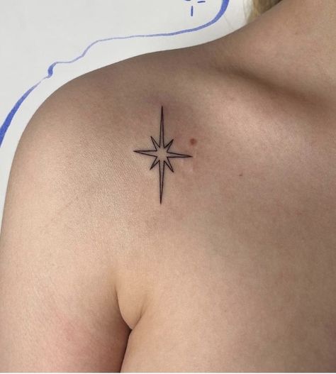 Collarbone Star Tattoo, Shine Tattoo, North Star Tattoos, Star Tattoo, Whatsapp Web, Star Tattoos, Get A Tattoo, Compass Tattoo, Tattoos And Piercings