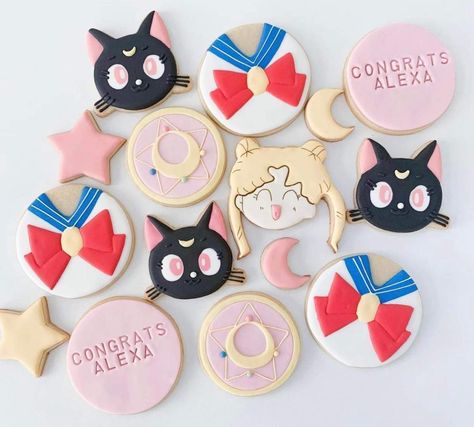 Sailor Moon Cookies Decorated, Tarot Cookies, Sailor Moon Cupcakes, Sailor Moon Cookies, Pastel Sailor Moon, Moon Party Ideas, 2024 Cookies, Sailor Moon Cakes, 21st Birthday Diy