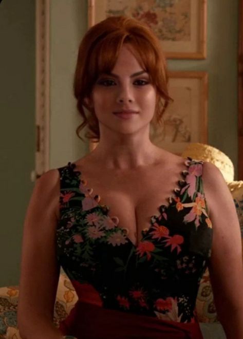 Me on Christina Hendricks' body. Christina Hendricks Body, Celeb Crushes, Christina Hendricks, Denver Co, Jennifer Aniston, Best Funny Pictures, Meme Pictures, New Memes, New Yorker