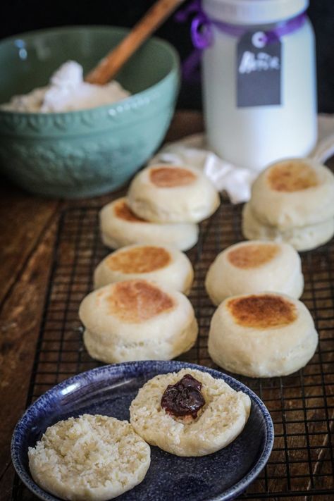 Kefir Sourdough English Muffins - Cultured Food Life Kefir Breakfast, Sourdough English Muffin Recipe, Milk Kefir Recipes, Cultured Food, Sourdough English Muffins, English Muffin Recipes, Kefir Recipes, Fermentation Recipes, English Muffins