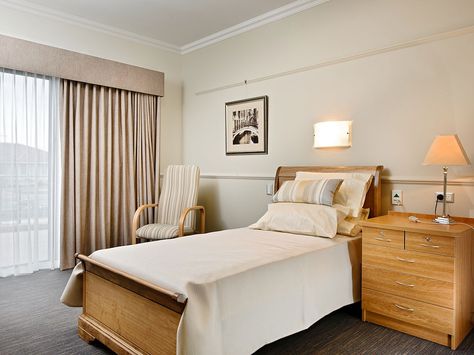 Aged Care Reception Bedroom Bedroom For Elderly, Nursing Home Bedroom, Senior Living Apartments, Senior Living Interior Design, Senior Living Design, Living Interior Design, Home Bedroom Design, Nursing Home Activities, Assisted Living Facility