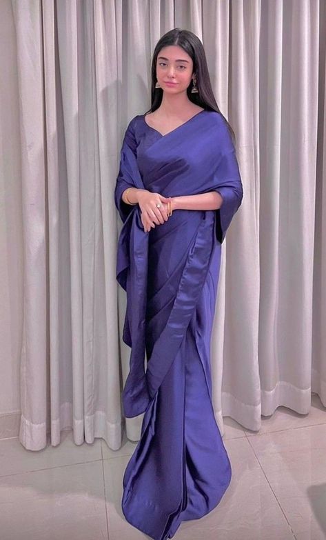 Noor Zafar Khan, Saree Wearing Styles, Beautiful Casual Dresses, Fancy Sarees Party Wear, Casual Indian Fashion, Desi Fashion Casual, Saree Designs Party Wear, Indian Dresses Traditional, Dress Indian Style