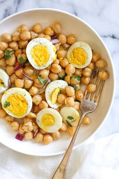 Chickpea Egg Salad, Egg And Grapefruit Diet, Hard Boiled Egg Recipes, Egg Diet Plan, Chick Pea, Boiled Egg Diet, Egg Salad Recipe, Egg Diet, Skinny Taste Recipes