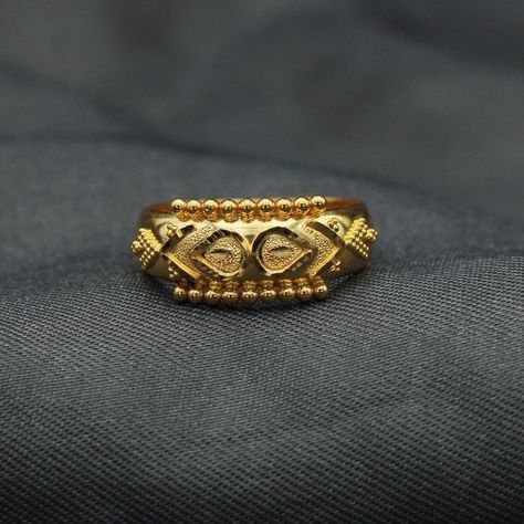 Gold Ring Indian, Gold Pendant Necklace Jewellery, Ladies Gold Rings, Latest Gold Ring Designs, Gold Ring Jewelry, Handmade Gold Necklace, Couple Ring Design, 22k Gold Ring, Ring Indian