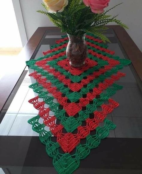 Christmas Table Runner Pattern, Crochet Placemat Patterns, Crochet Tablecloth Pattern, Crochet Table Runner Pattern, Filet Crochet Charts, Crochet Table, Placemats Patterns, Crochet Table Runner, Table Runner Pattern