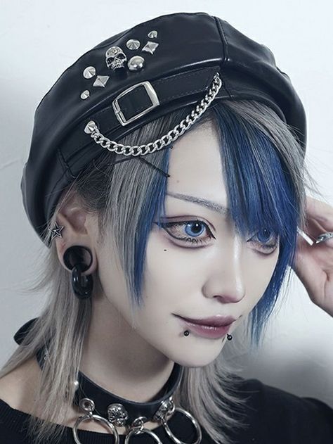 Visual Kei Makeup Ideas, V Kei Makeup, Visual Kei Haircut, Vkei Hairstyles, Vkei Haircut, Visual Kei Hair, Vkei Makeup, Visual Kei Makeup, Punk Makeup