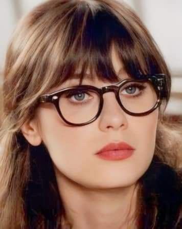 Zoe Deschanel Makeup, Jessica Day Hair, Zooey Deschanel Aesthetic, Zooey Deschanel Bangs, Zooey Deschanel Glasses, Zoe Deschanel, Zooey Deschanel Hair, Autumn Outdoors, Zooey Deschanel Style