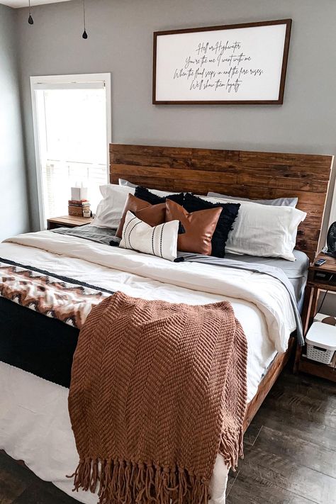 Black White And Brown Western Bedroom, Brown And White Room Decor Master Bedrooms, Light Grey Western Bedroom, Boho Couple Bedroom, Boho Rustic Bedding, Boho Chic Bedroom Color Palette, Yellowstone House Decor, Western Bedroom Ideas For Couples, Boho Bedroom With Grey Walls