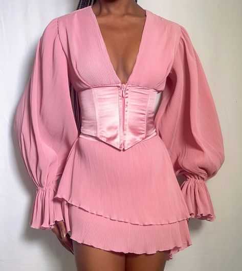 Chiffon Corset, Skirt Corset, Skirt Top Set, Hilarious Photos, Pink Chiffon, Classy Casual Outfits, Classy Casual, Brunch Outfit, Top And Skirt